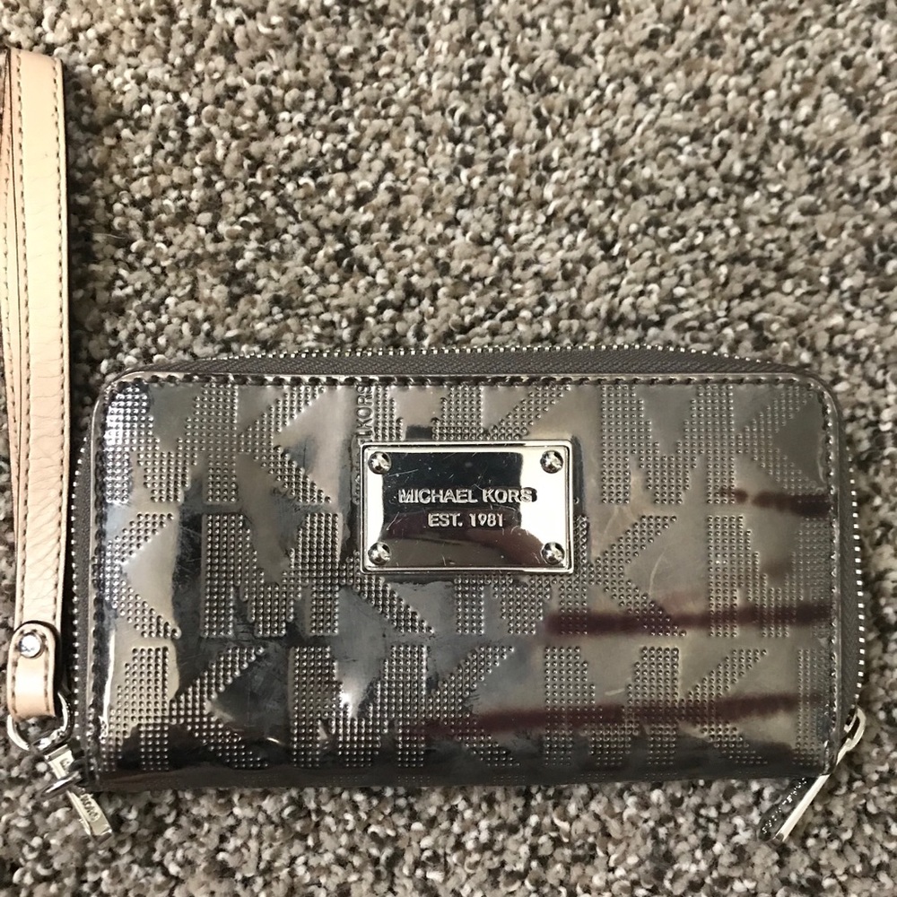 Wristlet
